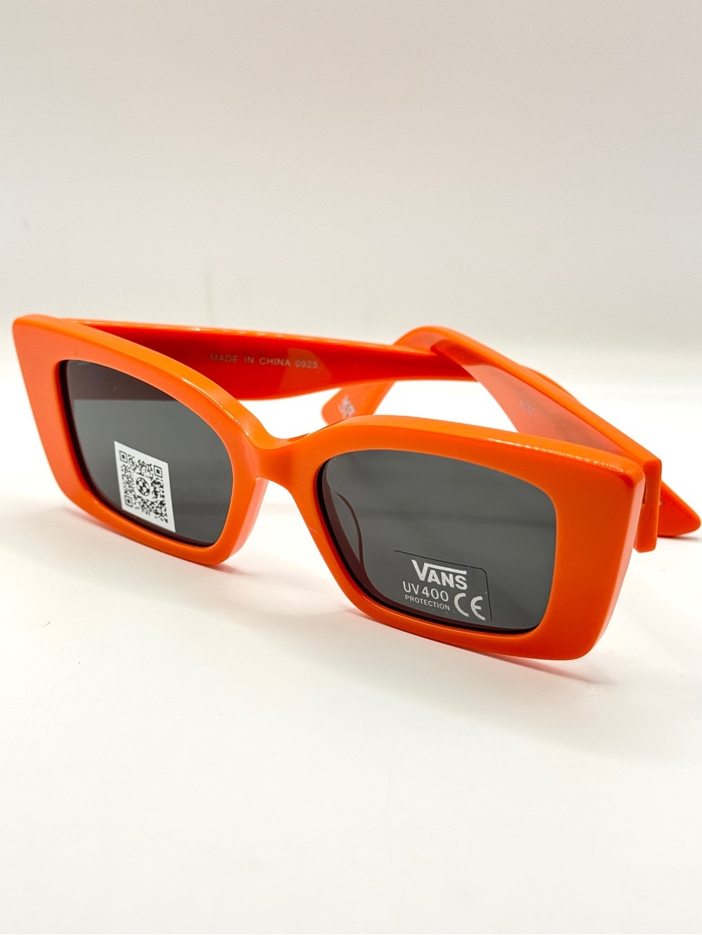 VANS Motz Flame Sunglasses NEW - Picture 2 of 7